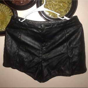DIVIDED Leather Short